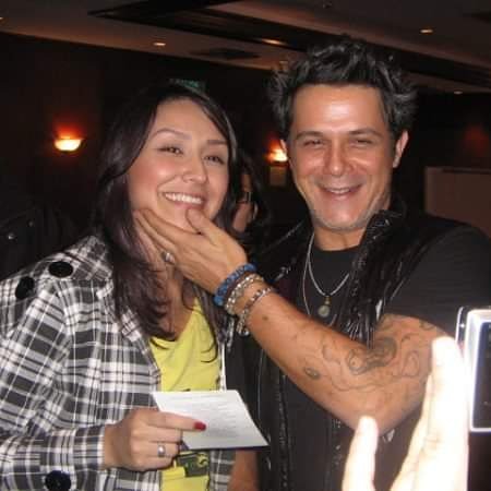 AnitaAlmaSnzCol's tweet photo. La foto de mi vida que quisiera repetir mil veces! Que tal de nuevo en "la gira" #lagiraColombia #Colombia @AlejandroSanz @UMusicColombia @asanzcolombia @OcesaColombia #FCSC2 https://t.co/19VmCvdcme