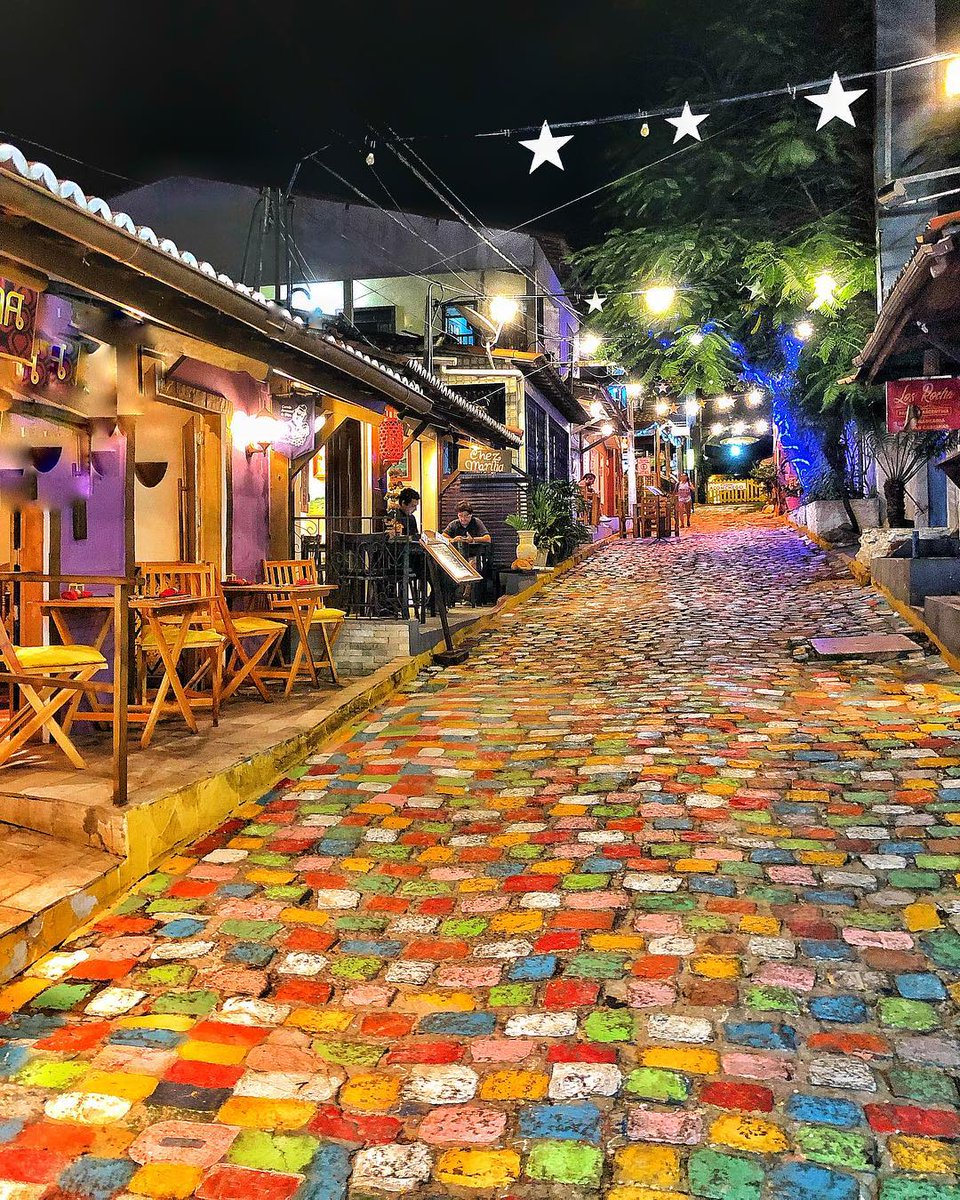 maisbrasil's tweet photo. Rua do Céu, em Vilarejo de Pipa, Rio Grande do Norte. 😍

Foto: Viajando Sem Parar https://t.co/gXSKcPRsVZ
