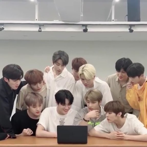 ปุอิ้ง(. - ㅅ- )♡ tweet media