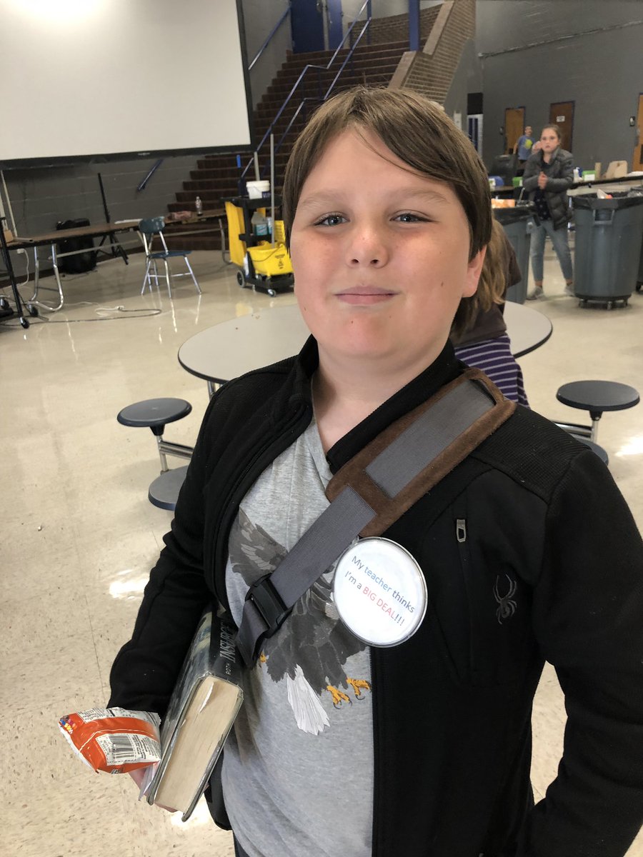 HMSIndians's tweet photo. 6th grade teachers pick a person each week that’s a “big deal.” On Friday’s they all eat lunch with the teachers!♥️🏆♥️! #pbis #inyourcorner #hmstribe #cheathammagic https://t.co/twmZxFZK1o