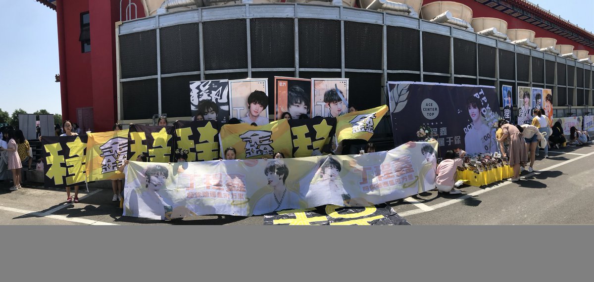 dingchengxin024's tweet photo. #台风少年团 #typhoonteens #丁程鑫   #딩청신  #ディンチェンシン #Dingchengxin #Chengxin #TF家族 #TFFamil
Gifts from fanclub for you https://t.co/MYvMhkXBIE