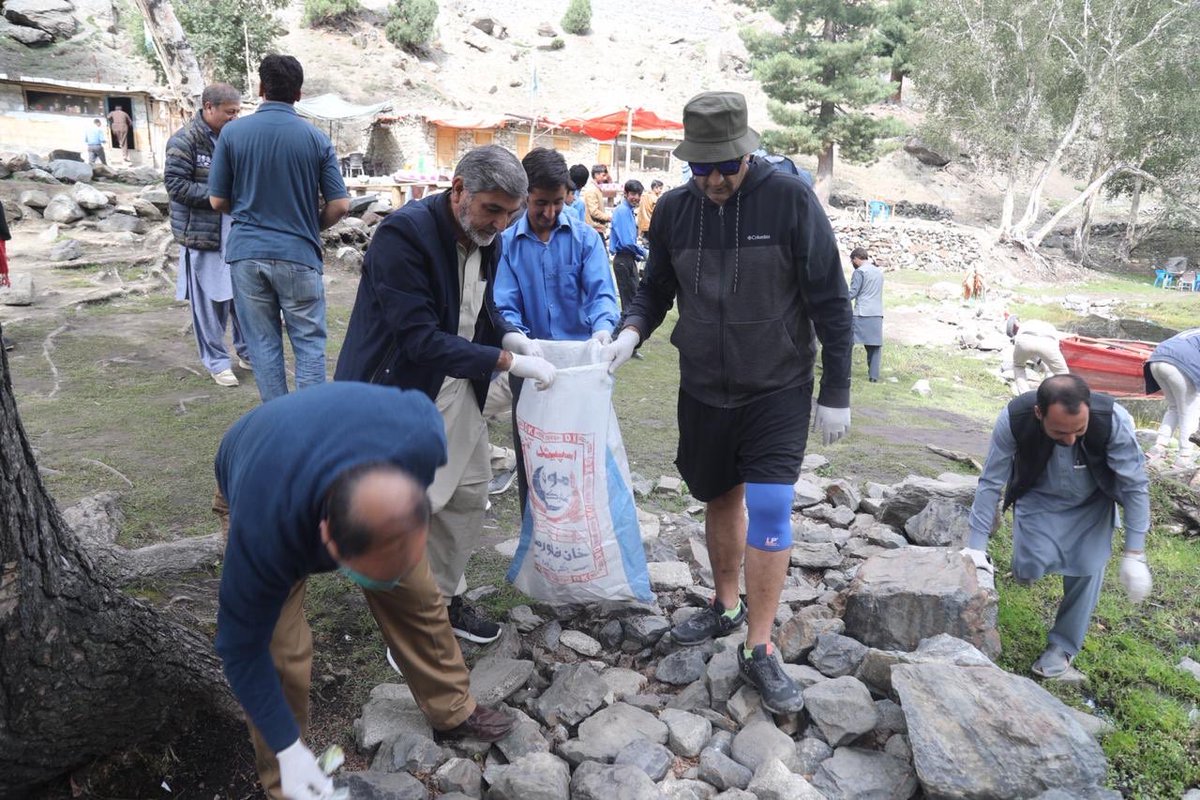aminattock's tweet photo. Operation #CleanUpWasteWithStudents #SatrangiLake #Naltar - Huge heaps collected even at the remotest of natural sites https://t.co/IzpJ3pM8ED