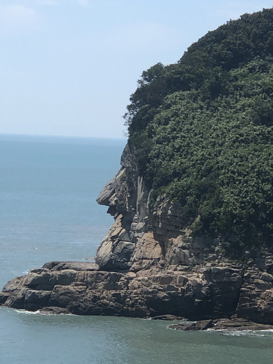 kimgapbong's tweet photo. 하의도 큰바위 얼굴..... https://t.co/L4xtlqC8dq