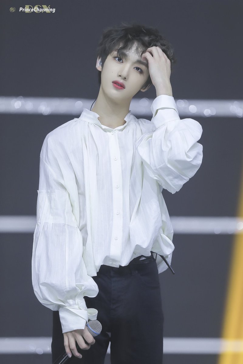 dingchengxin024's tweet photo. #台风少年团 #typhoonteens #丁程鑫   #딩청신  #ディンチェンシン #Dingchengxin #Chengxin #TF家族 #TFFamil
cr:logo https://t.co/HX3N8nK4TA