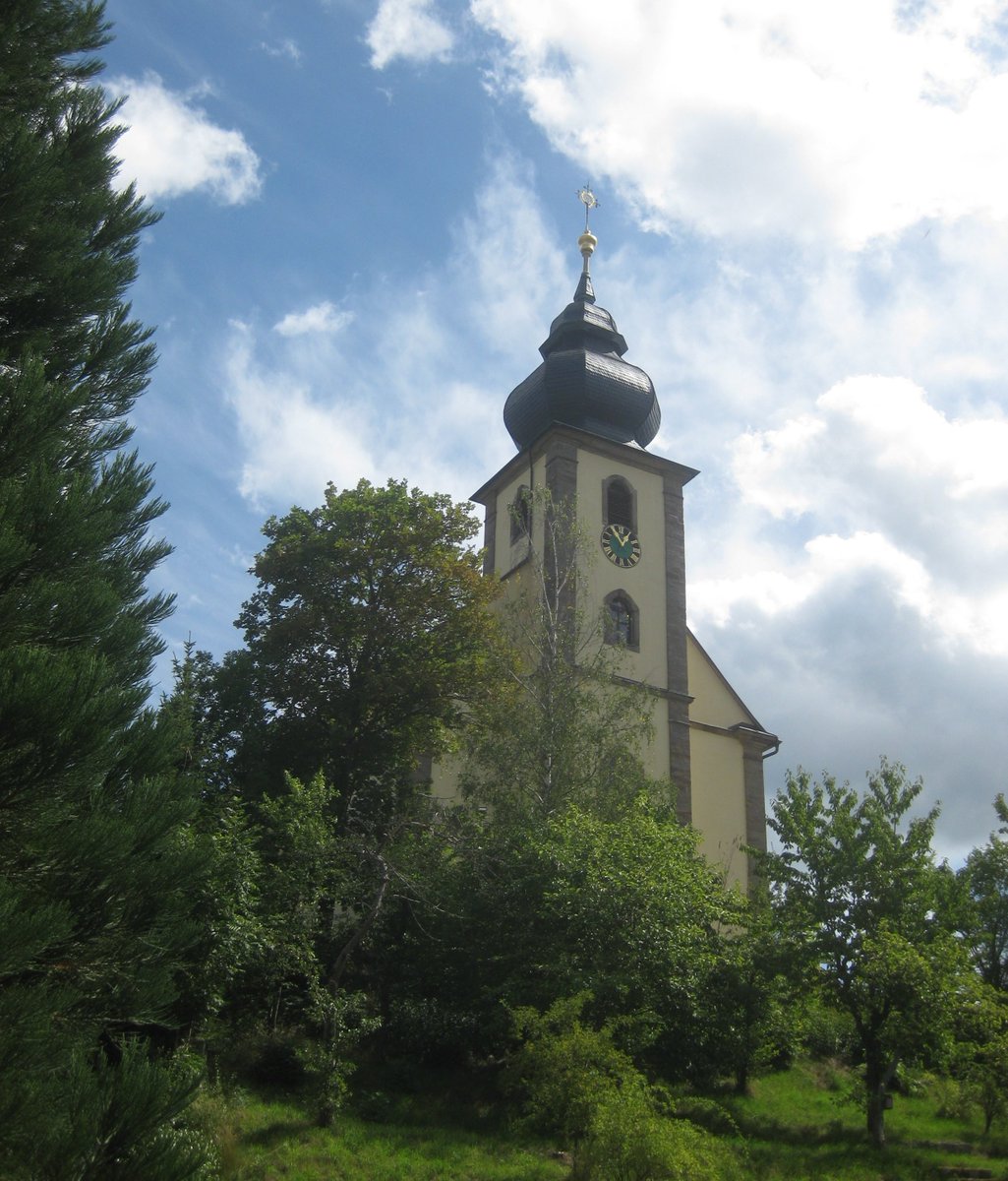 IdsStyle's tweet photo. Guten Morgen! Ich wünsche allen einen schönen Sonntag!
Hier in Marktleugast ist heute Straßenfest mit allen Vereinen, mit Bühnenprogramm, Markt und anderen Attraktionen. 
#Marktleugast #Oberfranken #Frankenwald #Kirche #Straßenfest #KulmbacherOberland #Oberland https://t.co/gflLPYvF5z