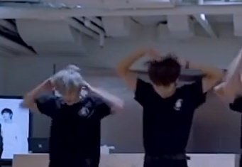 I like this because the move immediately before it is the left arm across the body (left arm is dominant in the move) so to balance that renjun has his right arm lead the move of pushing his hewd down !!!