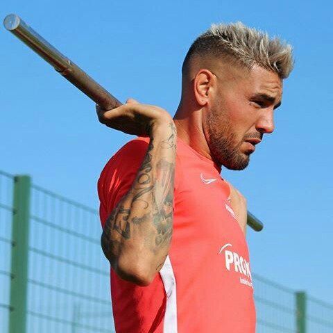 AmelOfficiallll's tweet photo. #andydelort  💪 #Algerie @AndyDelort9 
@MontpellierHSC https://t.co/APDyruu1No