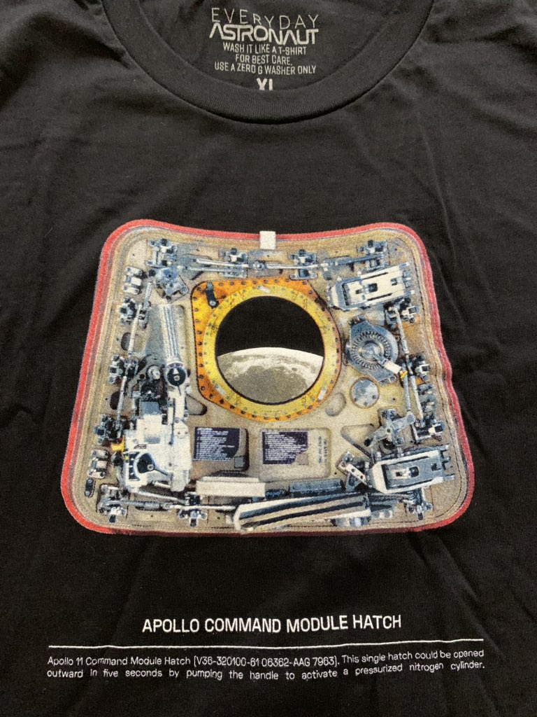 HawaiiAstronomy's tweet image. Apollo command module hatch shirt from @Erdayastronaut #nasa #hatch #commandmodule #apollo50 #apollo #moon
