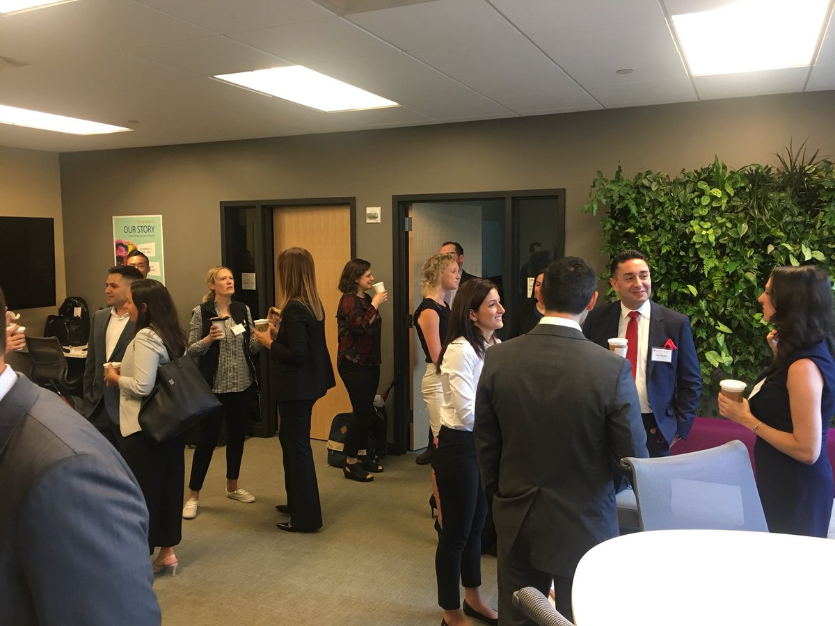 GabelliGradBiz's tweet photo. @FordhamGSB @GabelliGradBiz #ProfMBA student orientation #GabelliAdvance #MBA #DISC #Leadership https://t.co/ZdBWSi8sDh