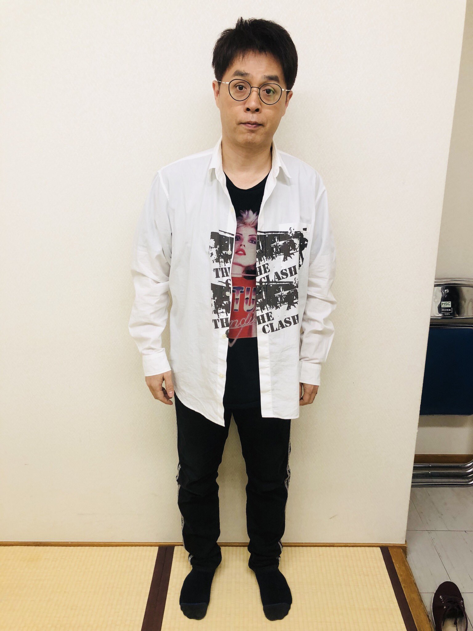 志らく 坂井真紀さんが志らくのイメージはバンドのtheクラッシュだと言った 天国からのお客様の収録の時 奇跡的にこの服装で彼女と会ったのでした T Co Wimjuwhg Twitter