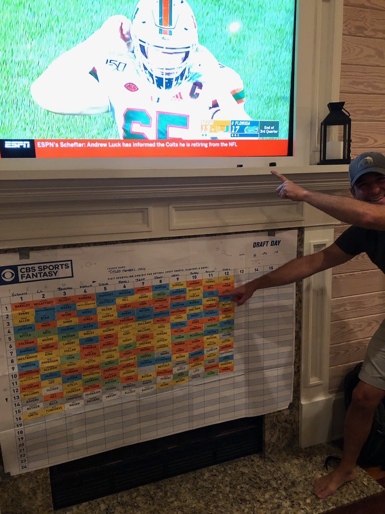 BrendanReichs's tweet image. It’s good to have friends who comfort you when incidents of great sadness occur in your life. #NoLuck