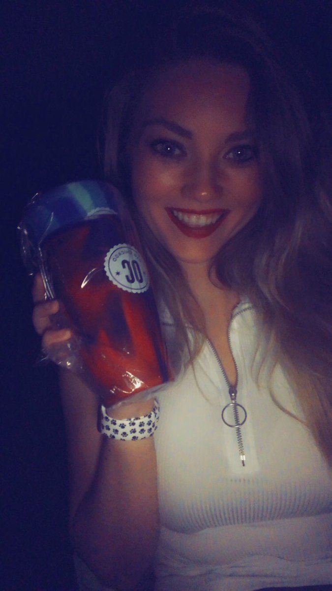 Countrygirl2894's tweet photo. I did it! I finished my first mini tour with @OldChicago1976 and I couldn’t be more excited! #goalacheived #stuckwithit #thesecupsareaweosme https://t.co/Smj0I3nRj9