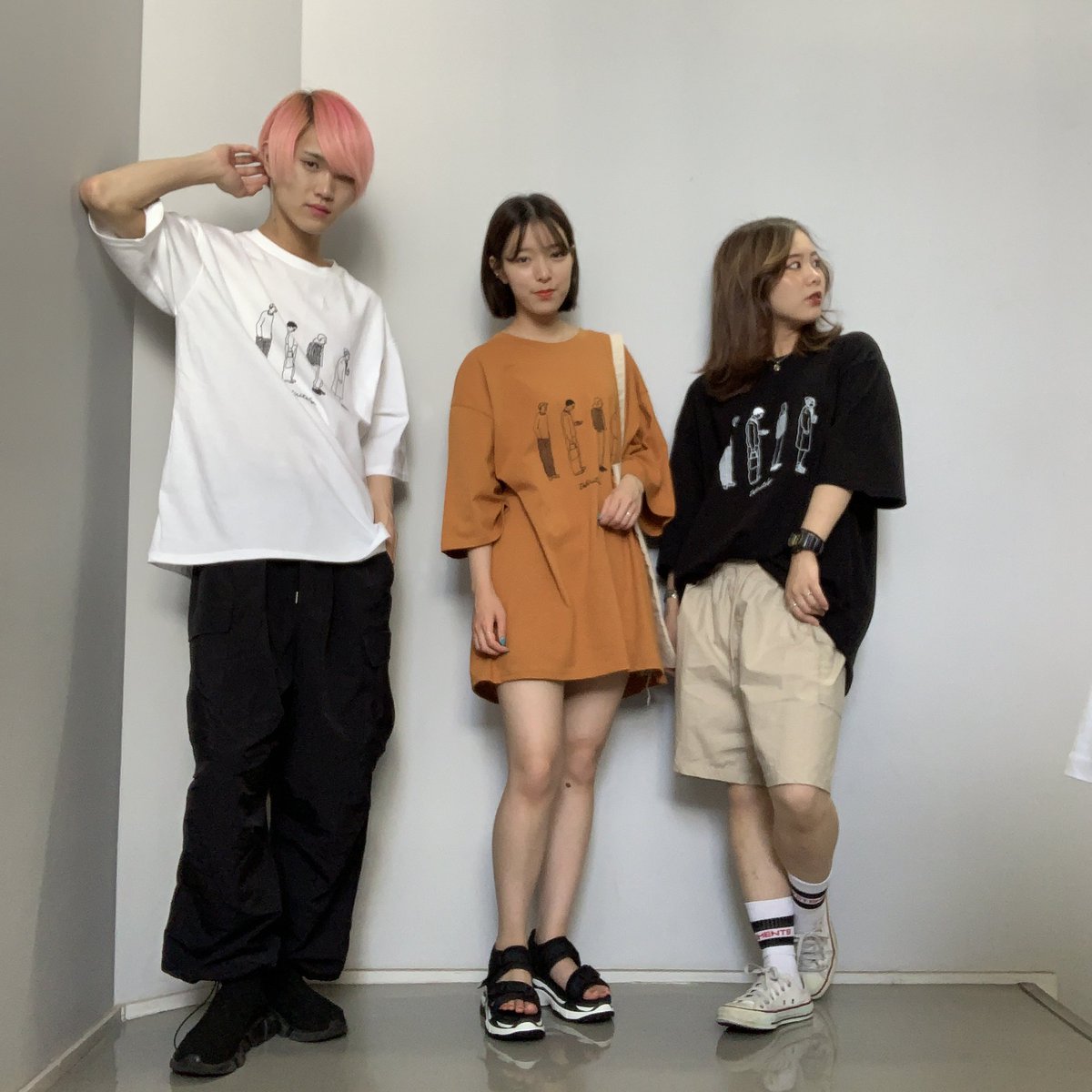 Onewill على تويتر Definitelytシャツ 韓国ならではのシュールなデザインが可愛い Black White Yellow Ocher 残り僅かです 2980yen Tax 韓国ファッション 韓国コーデ 韓国好き 双子コーデ おソロコーデ カップルコーデ T Co B5dduat1ze