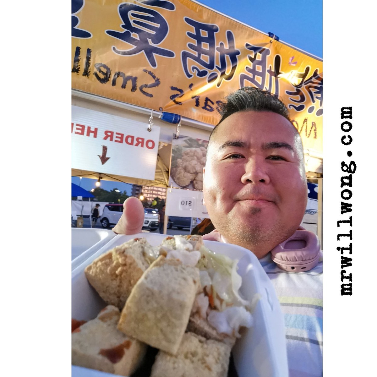 mrwillw's tweet photo. So much fun at #AsialiciousTO tonight, a celebration of the upcoming #MidAutumnFestival. Oysters, scallops, smelly tofu, Hong Kong waffles, Korean Corndogs and skewers to be savoured! Hong Kong's first Indian actor #QBobo even made an appearance! Such a warm sense of community! https://t.co/Cw9ztcFMEB
