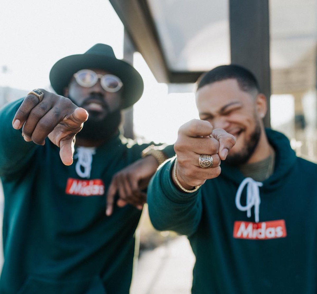 TheMidasGroup_'s tweet photo. Who knew The Midas Group would be connecting Houston with the rest of the world through liquor and spirits. It’s been a journey for the duo, and we’re beyond GRATEFUL for those who supported us along the way. Stay tuned for what we have in store for 2019 Ⓜ️🌐 #TheMidasGroup 🤘🏾🤘🏽 https://t.co/gzcmu2H7wW