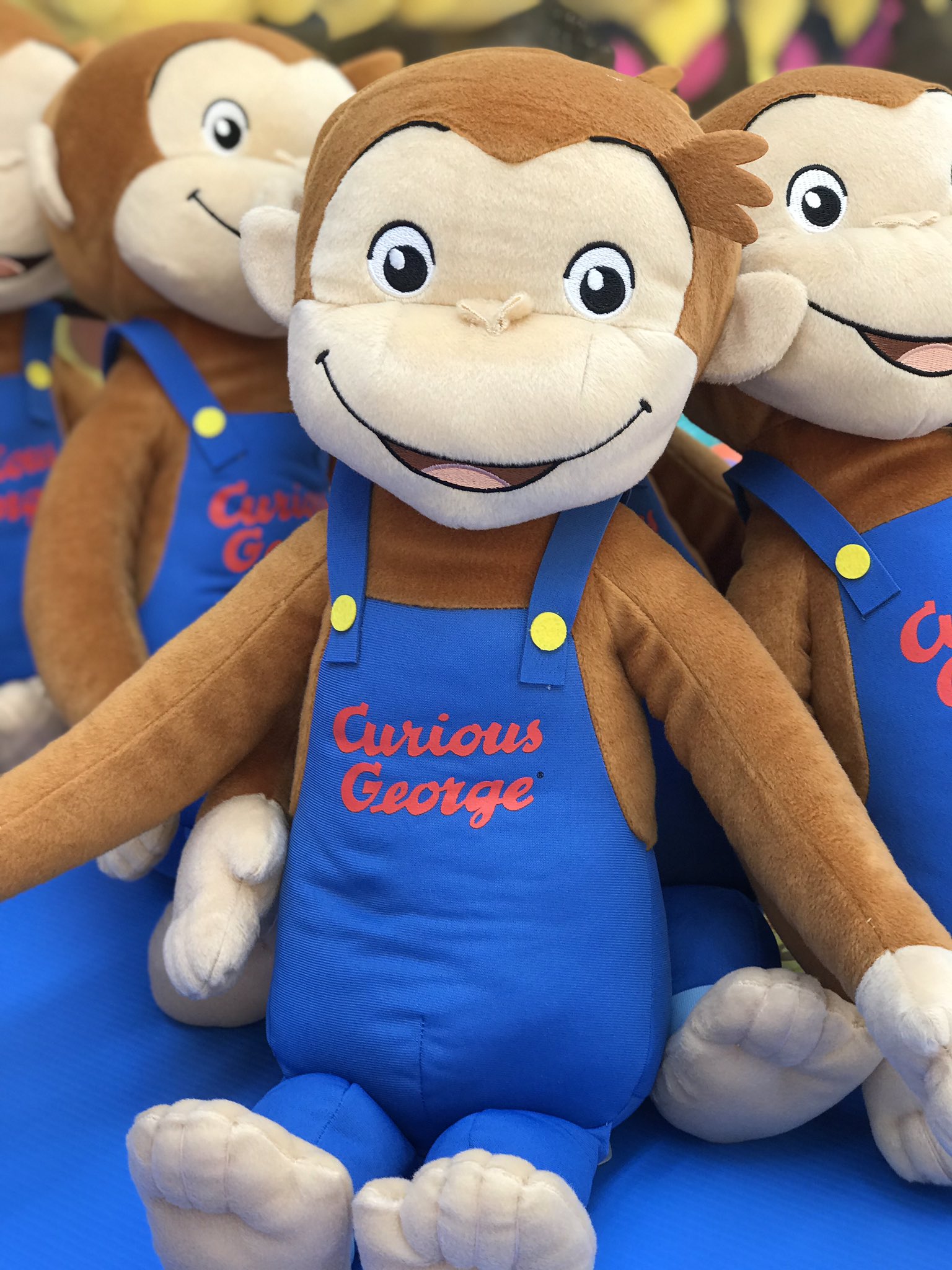 Amazon.co.jp: [GEORGE'S]おさるのジョージ ぬいぐるみM
