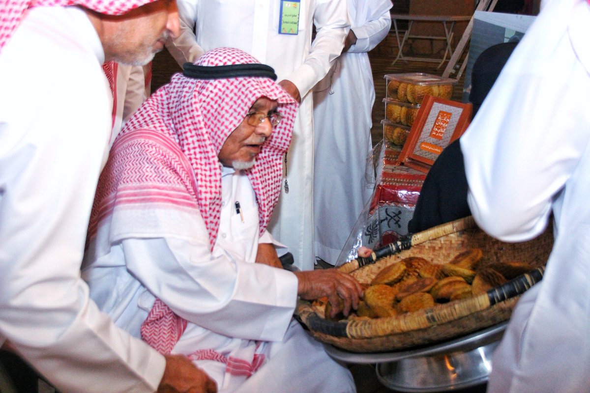 rkdates's tweet photo. الوجيه الشيخ محمد بن ابراهيم الخضير الراعي الاستراتيجي لمهرجان #تمور_رياض_الخبراء يزور المهرجان والفعاليات المصاحبة https://t.co/xC07hZVPSq