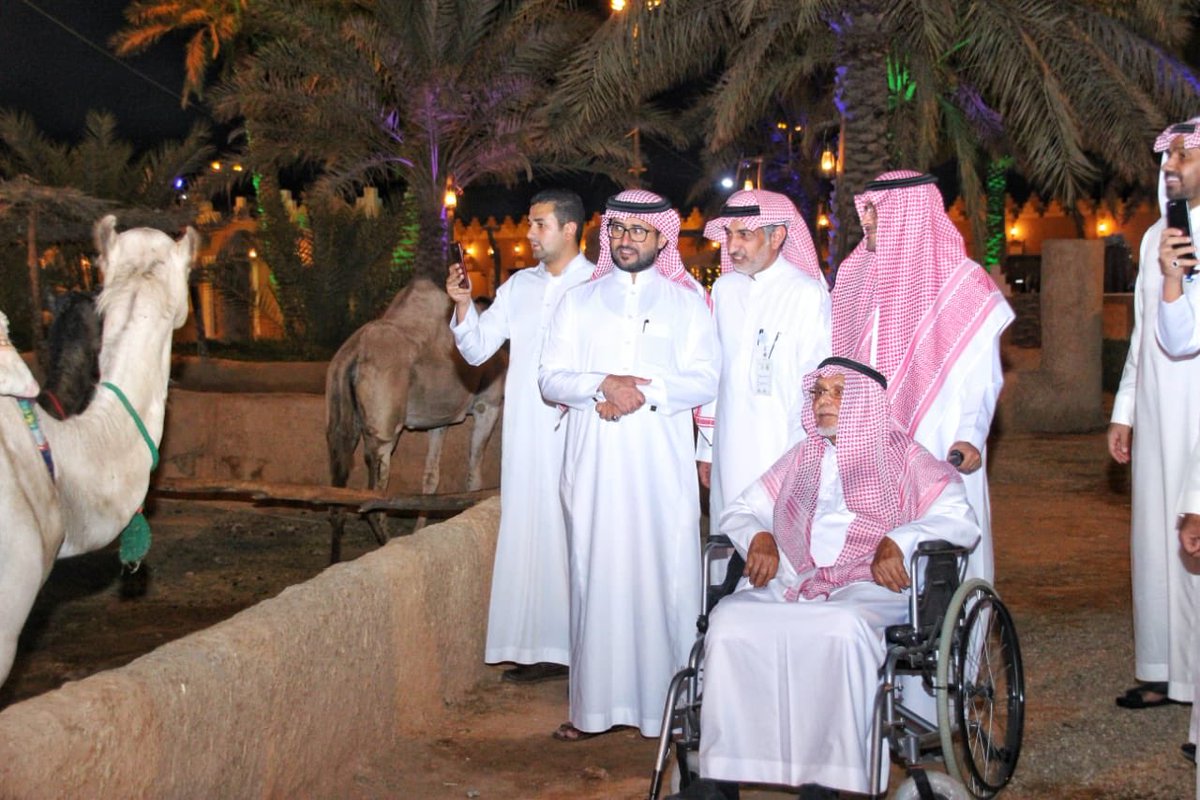 rkdates's tweet photo. الوجيه الشيخ محمد بن ابراهيم الخضير الراعي الاستراتيجي لمهرجان #تمور_رياض_الخبراء يزور المهرجان والفعاليات المصاحبة https://t.co/xC07hZVPSq