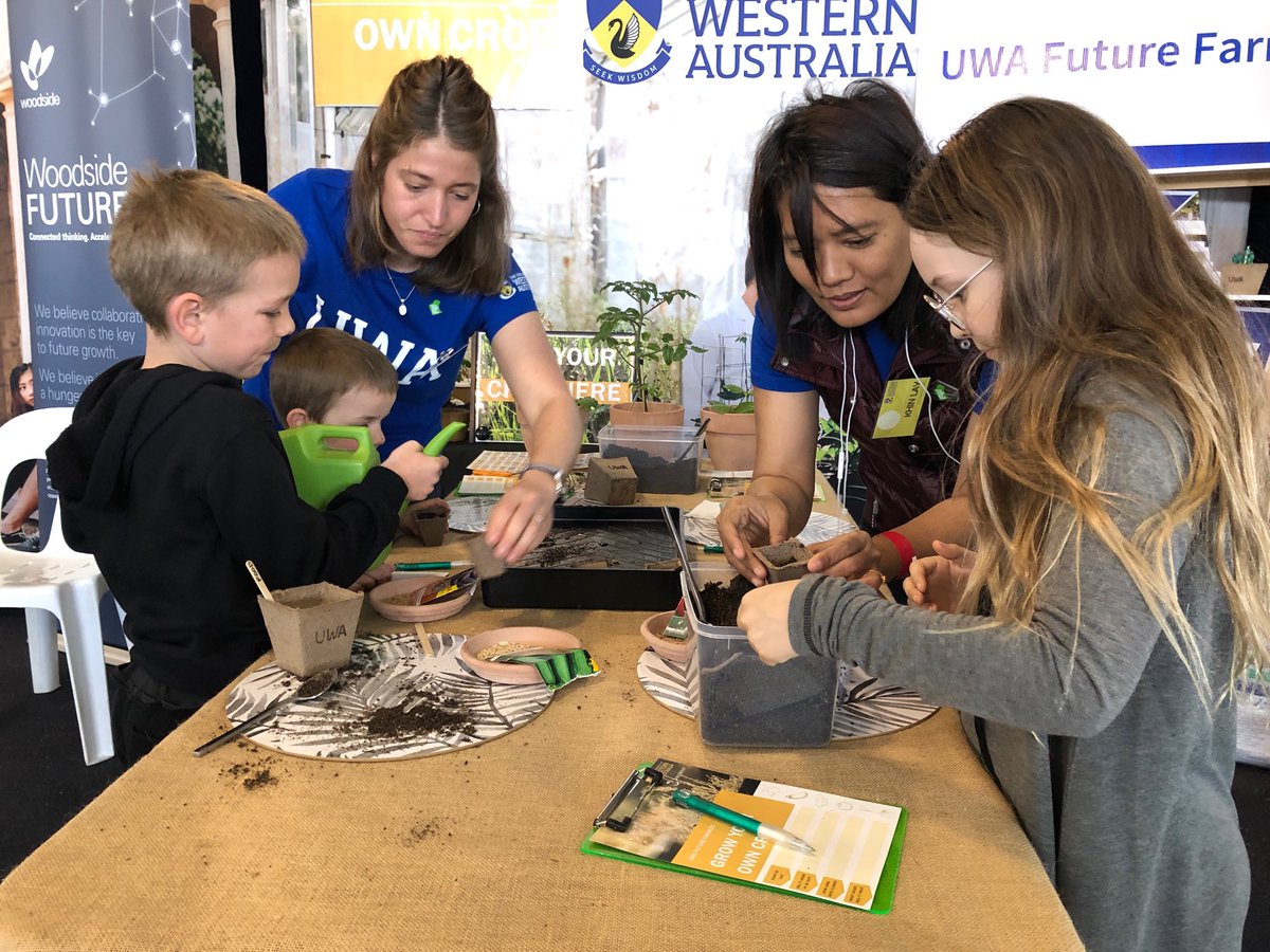 SoilsWest's tweet photo. Another busy day with budding farmers. UWA encouraging kids to learn about farming and food #perthscifest ⁦@SAgE_UWA⁩ ⁦@ScienceUWA⁩ ⁦@UWA_Science⁩ https://t.co/4LBEVFRZig