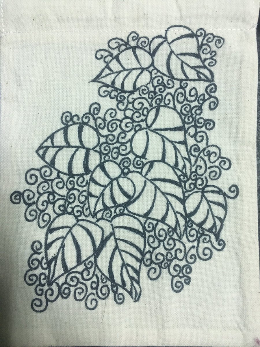 t129627's tweet photo. 颱風在家畫圖備課
#drawing #leaf https://t.co/8l0KrW8apQ
