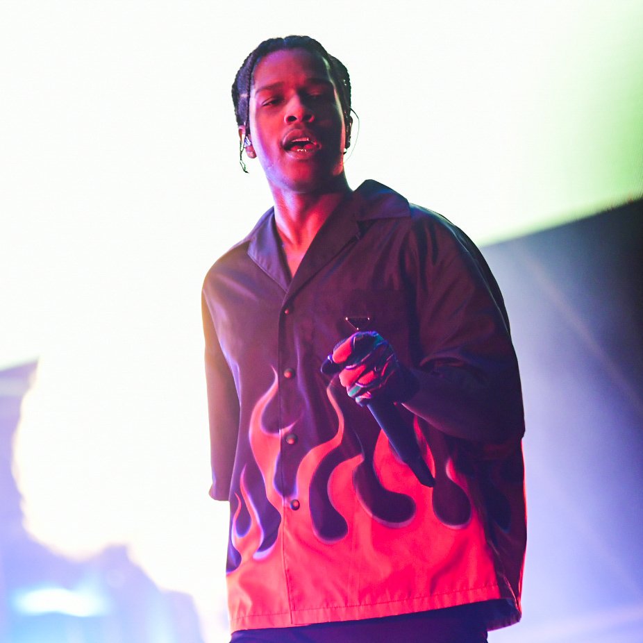 chuypedraza's tweet photo. A$AP .@asvpxrocky
.@hellowfestival
Monterrey México 🇲🇽
📸@chuypedraza para @derevenmty
#hellowfest #HellowFestival #diezañosdelhellow #festival
#musicphotography #concertphotography #gigphotography #rockphotography #intothepit #livemusicphotographer #musiclivephotgraphy https://t.co/PZBAsTzgTD