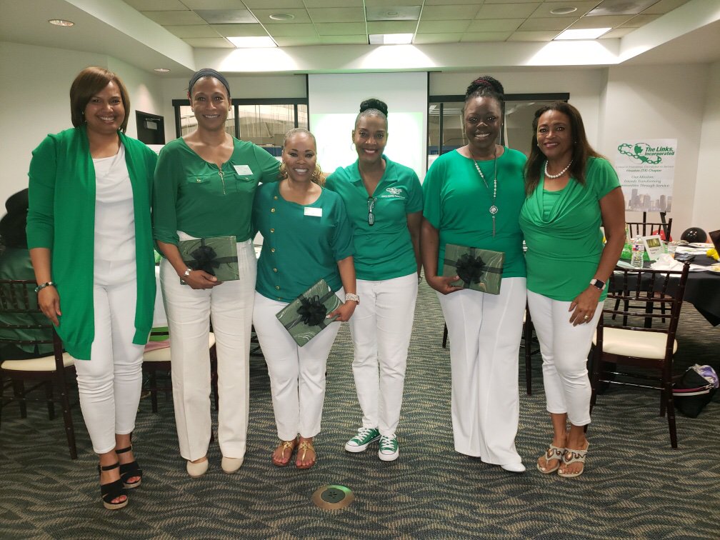 LinksHouston's tweet photo. Houston Links enjoy a day of friendship and fun at the chapter annual retreat.

#walinks #linksinc #houstonlinksretreat https://t.co/nzpUcjJjTg