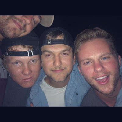 dbomb1112's tweet photo. #NewProfilePic #MyHouse https://t.co/OhiZcZfkea
