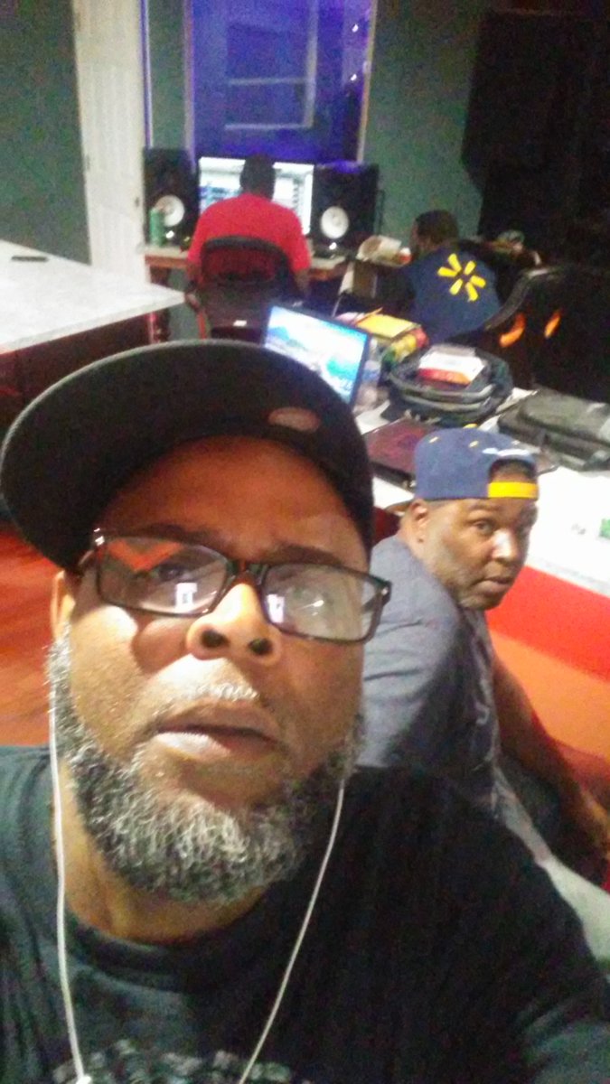 3FAH10's tweet photo. #3FAH10 #Wave #Vibe #NewTunes #dropNsoon #InDaLab #JetLifeStudio #MixByRich https://t.co/X6U9fvdlbF