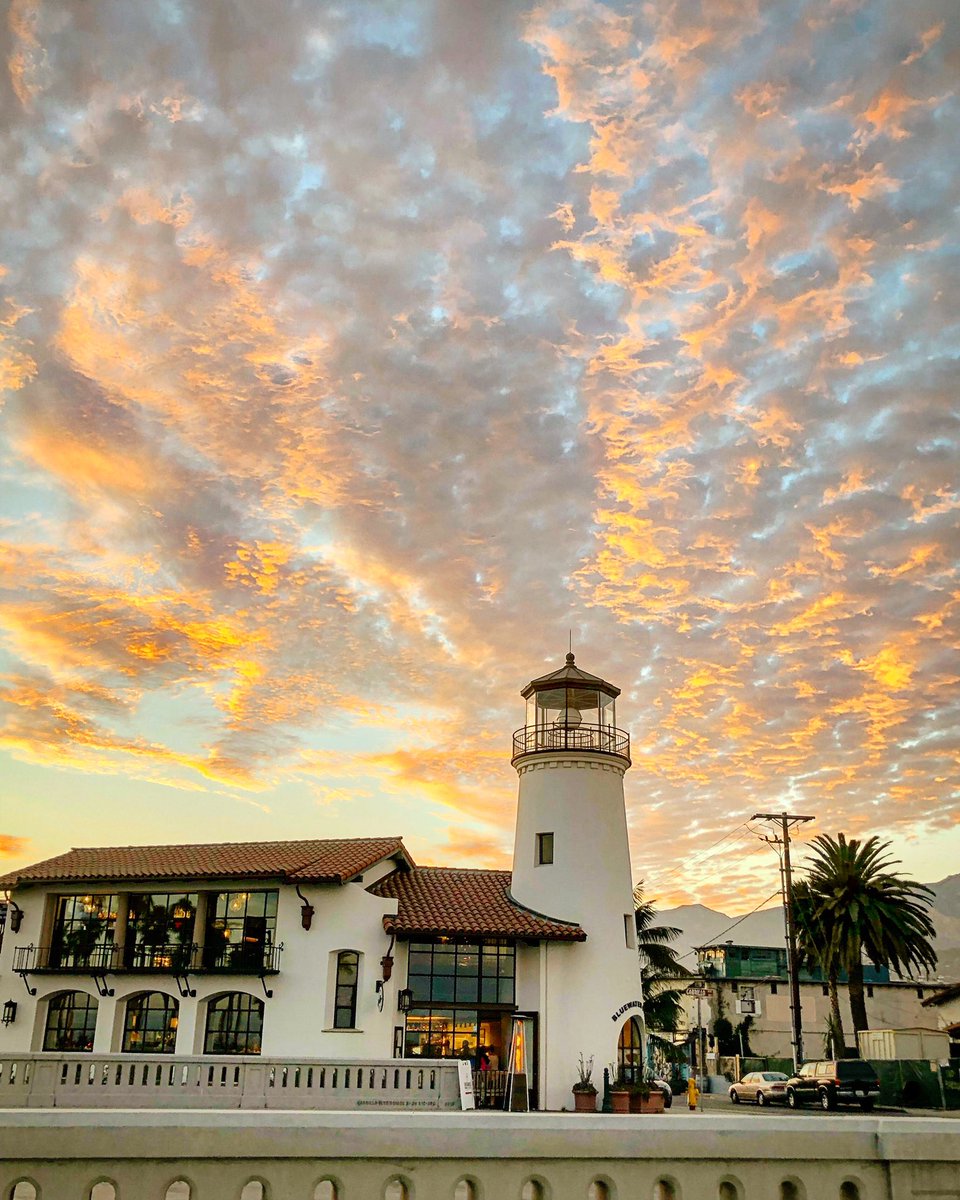 eyeseesb's tweet photo. “Essentially what photography is is life lit up.” ~  Sam Abell
.
.
Santa Barbara lit up a few days ago!
.
.
#seeSB #clouds #santabarbara https://t.co/CjihxFw70O