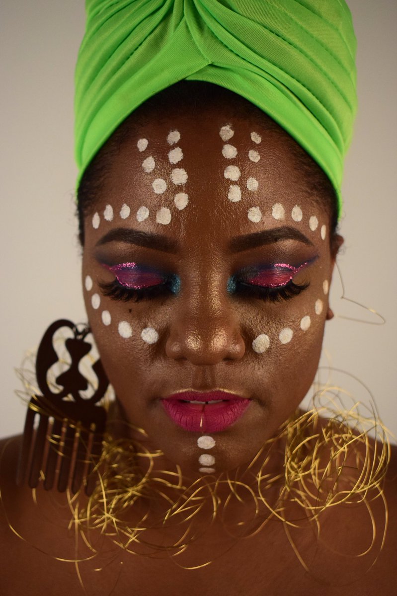 TwakaFlaka's tweet photo. Soooooooo who do i need to contact to assist with hairstyling on #BlackPanther2 #Marvel @Marvel @MarvelStudios  #askingforme #CaptainMarvel #Avengers #licensedstylist #atlhairstylist #lahairstylist @BLACKTWlTTERHQ https://t.co/ocRrYRPmHp
