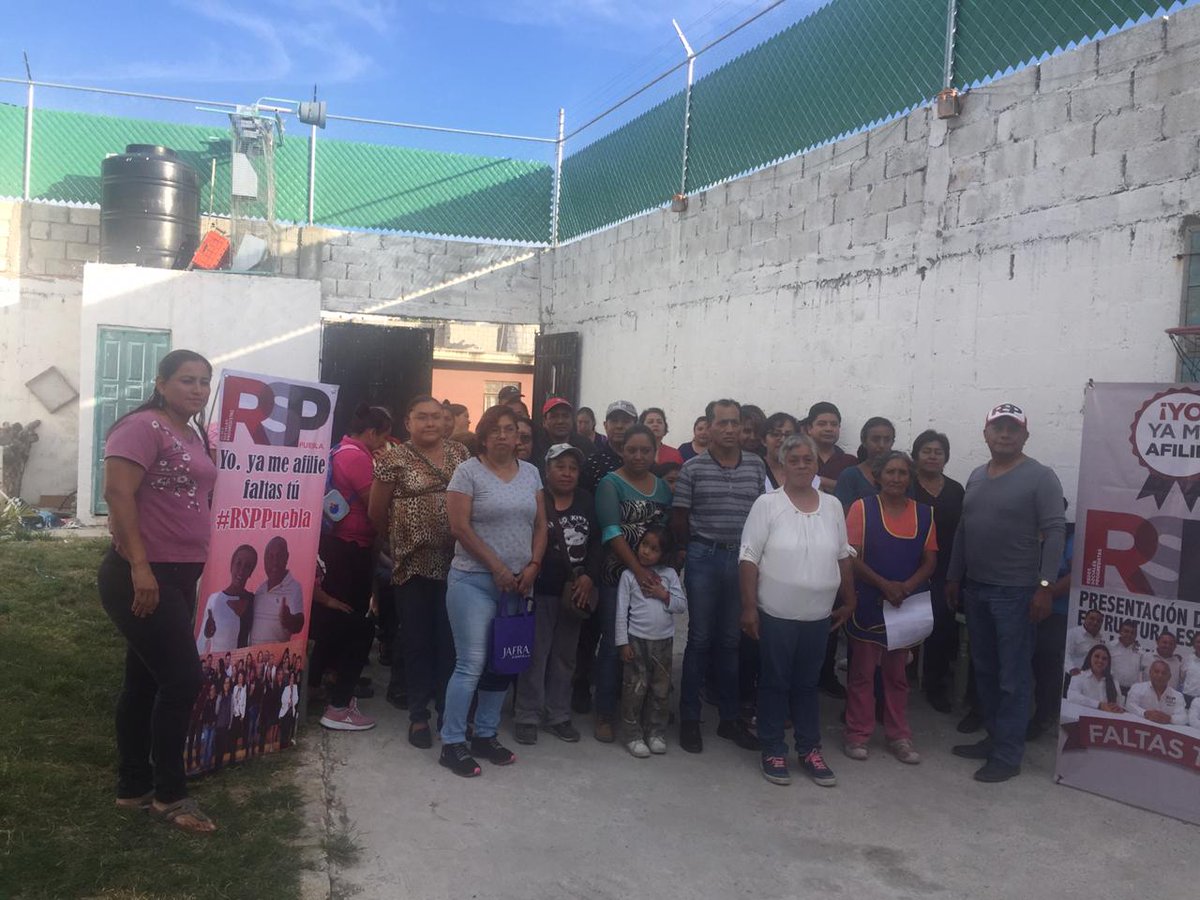 Rsp6519's tweet photo. Seguimos trabajando muy duro en aras del Partido Redes Sociales Progresistas del Estado de Puebla al sur de la ciudad.#pronto serenos partido.@rsp_pue @CiriloSalasH @MarthaMonP @othon1989 @JFernandoGS @renefuji @OthonGonzalezJ @ElbaEstherGM https://t.co/rEZJMXZ6E1