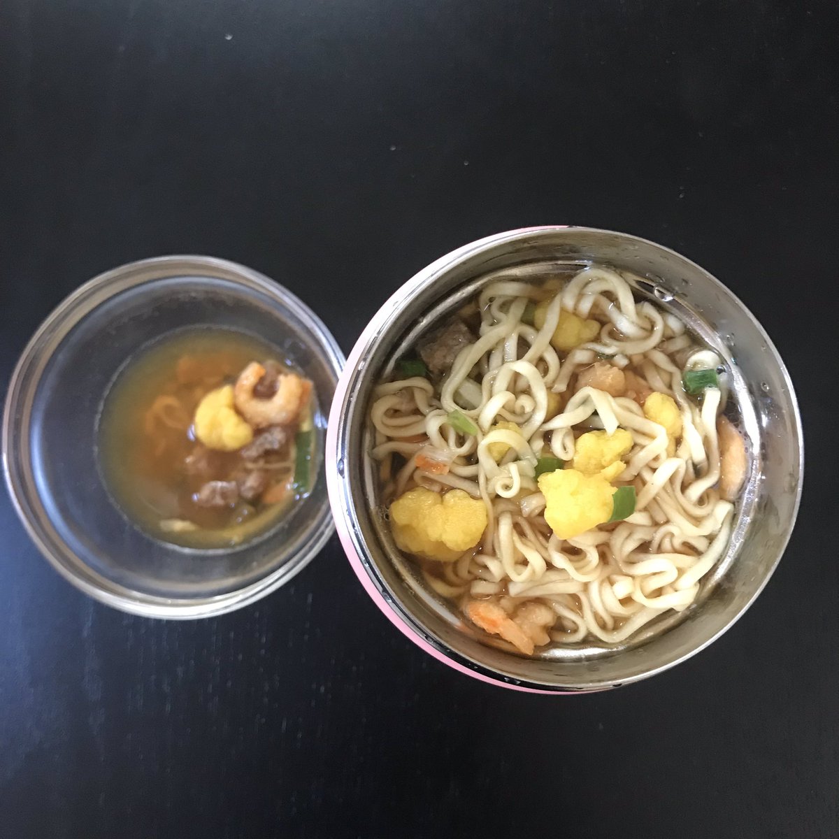 野上優佳子 弁当家 スープジャーの容量が分かりにくくて どの大きさを買っていいのか悩む というお声を聞いたので 分かりやすい比較をしてみました 300mlサイズは カップヌードル約1個分 ちょうど大さじ1ぐらい入りきらなかった T Co