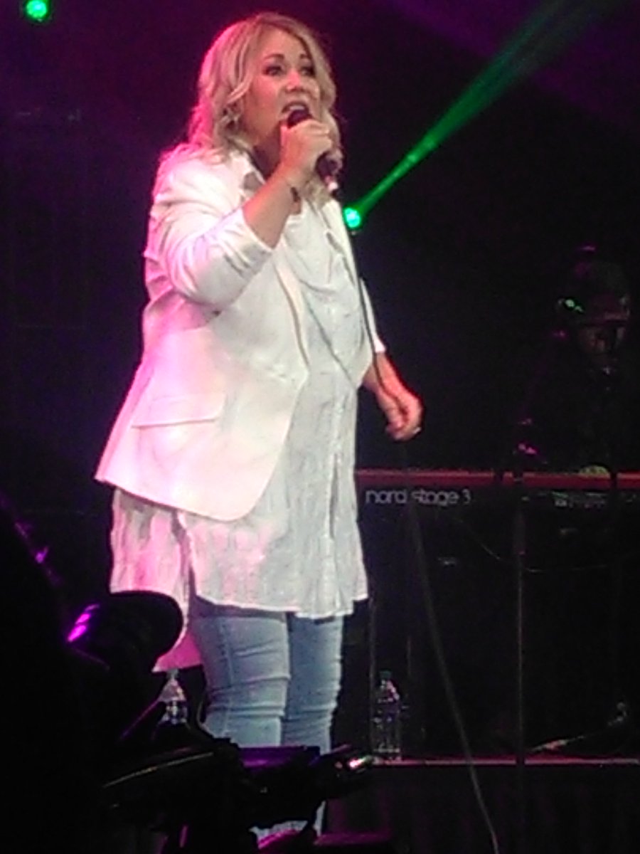 sophiefotini's tweet image. #jannarden concert at the #cne #bandshell this evening was simply divine. The first time seeing her live. Great atmosphere, great jokes, and the singing was great as well. @jannarden  You made Toronto great again!