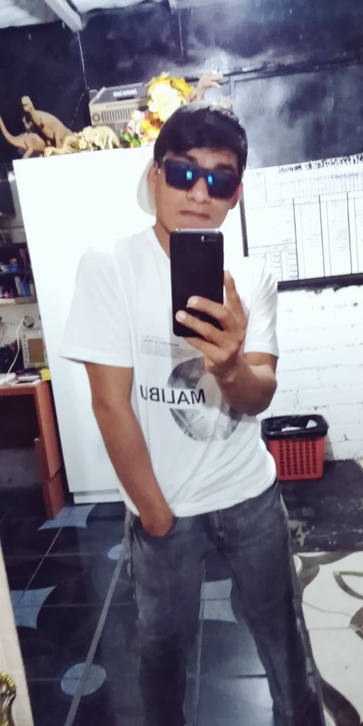 yhonatan_zavfer's tweet photo. Soy #Simplemente_Yoπ un chico dipuesto a todo, con las fuerzas suficientes a superar todo reto que me propongas pues sii este soy Yo #Yo_Yhonatan el #chico #rainbowπ
#gayboy #teenboy #gayteen #Pride #lima_pride_2019 #Black_White18 #Smile #Suggar #ismylife #lifestyle #followme https://t.co/mLvL7BcCm1