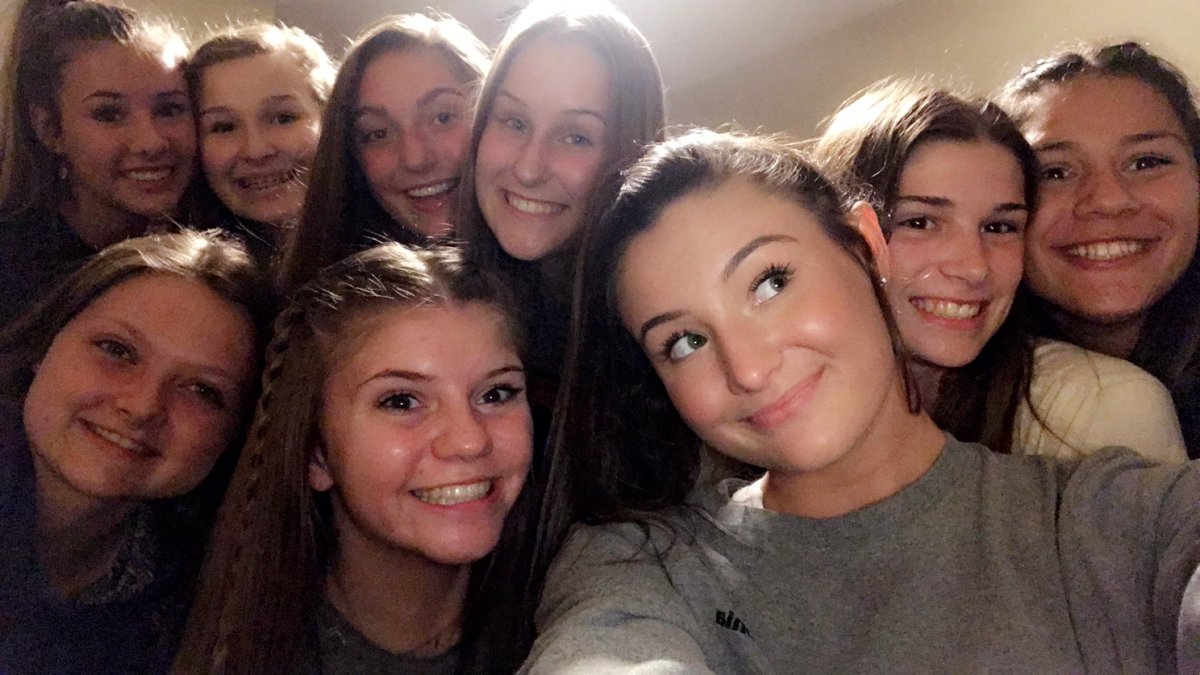 LisaLouFoster's tweet photo. Proud of these two Seniors for taking these girls under their wings and welcoming them to the cheer team!!! #cphscheer https://t.co/DuGBha86g4