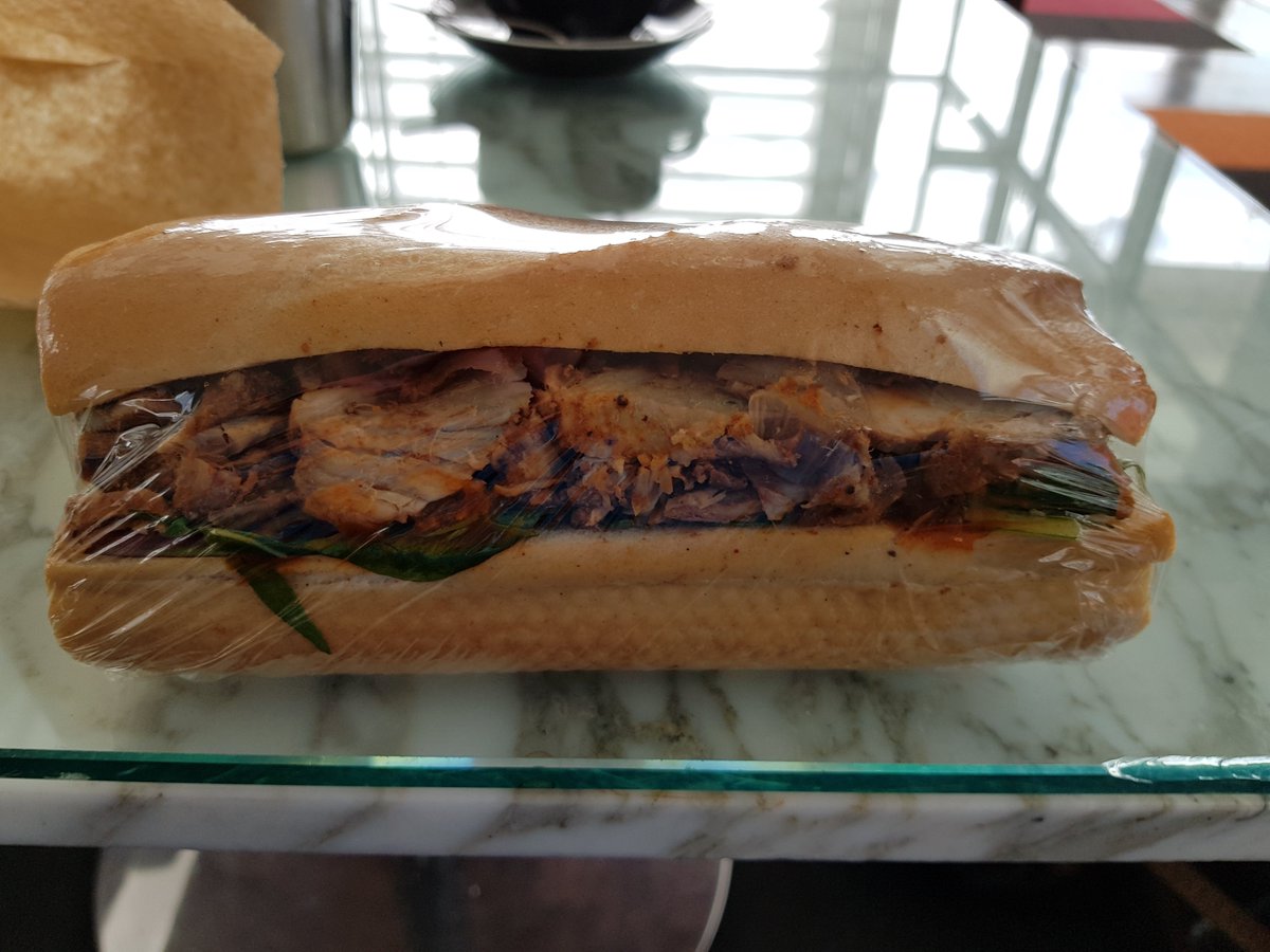 samuelbarnaby's tweet photo. Just finished my review of Hollywood Metro. The roll (pictured below) I had from there was really nice and that sauce was really spicy. See the link to my review below or in my bio.

https://t.co/iKkFf8EGAZ

#food #foodreview #BBQPork #HollywoodMetro #blogger #Review #reviews https://t.co/CzRZFOAQJL