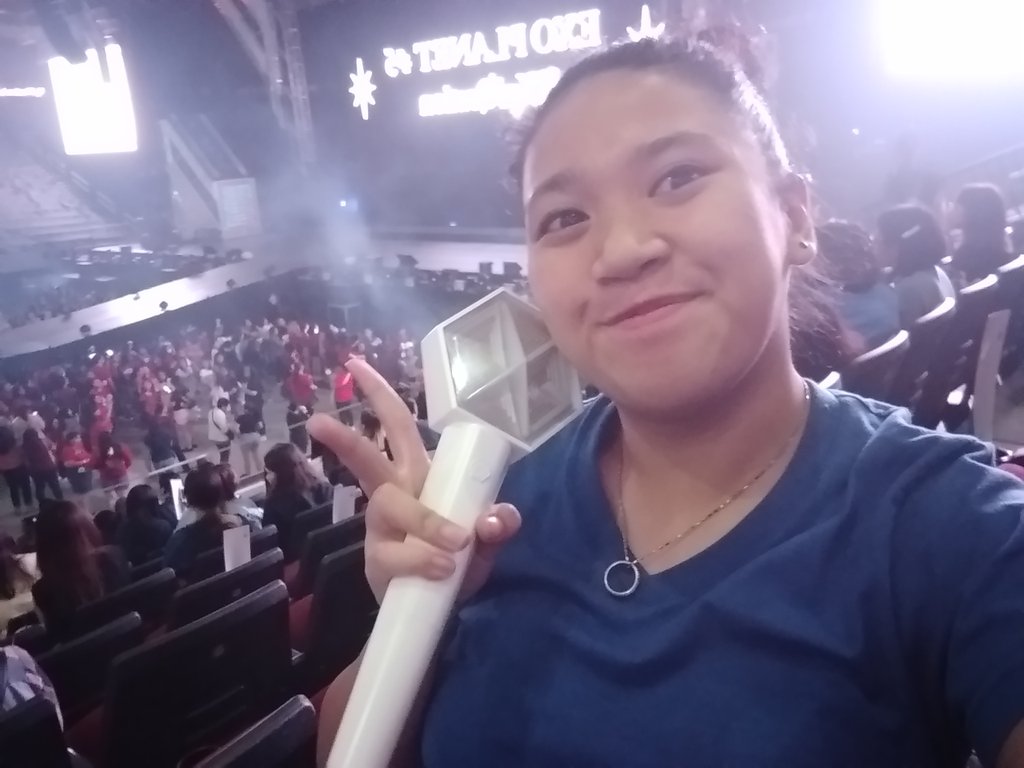 iam991211's tweet photo. Thank you so much Inang Reyna @happeehour for giving me the chance to see the boys up close after 7 years of me loving them and 4 years of waiting to personally meet them 💕🙇 @weareoneEXO is indeed worth the wait! Hope to see them again soon 😭
#EXplOrationinManilaDay1 https://t.co/cHw5TkoJAC