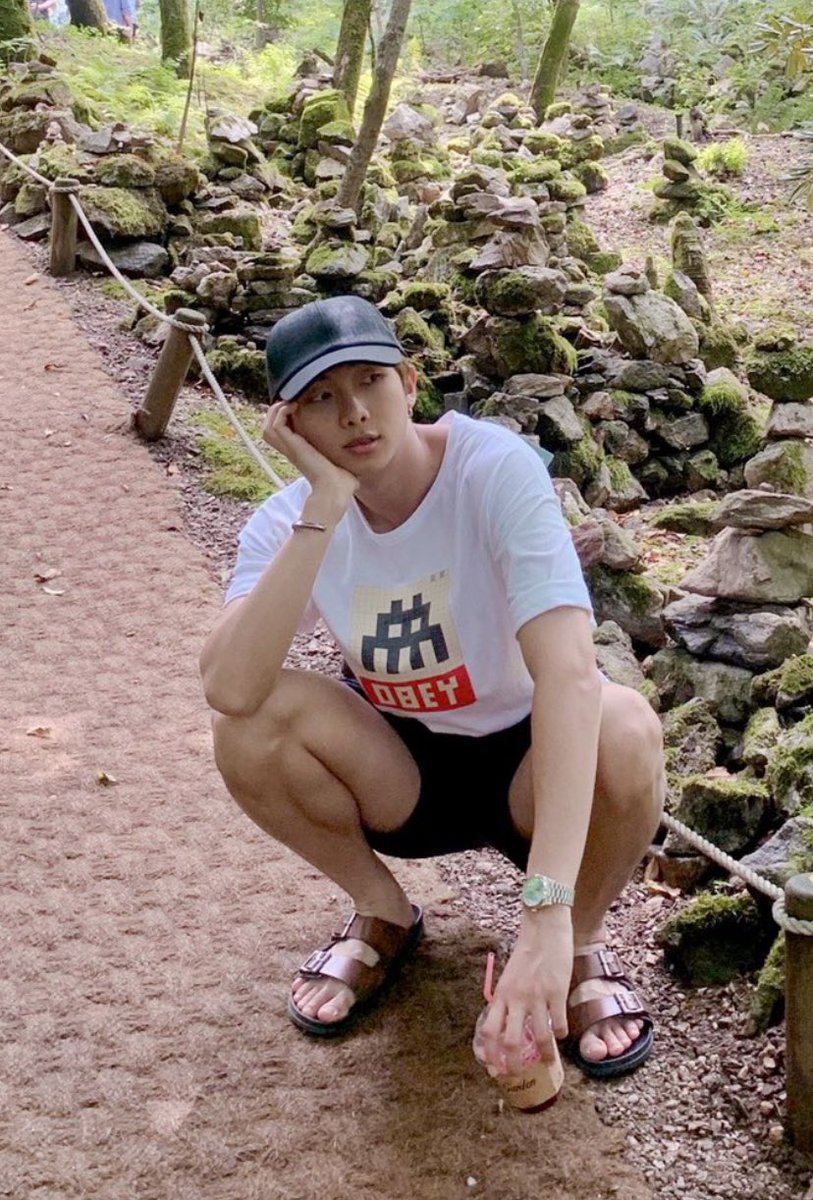 al ♡ NEW YOUTUBE VID LINK BELOW 🥰 (@JHSMEETSEVlL) on Twitter photo 2019-08-25 05:24:10 Legs Legs