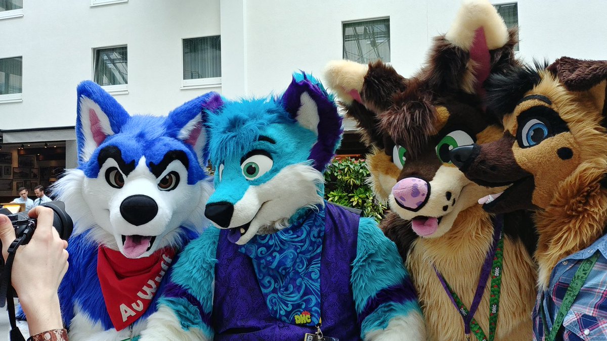 Pack!
<a href="/avwuff/">Av Husky ➡️ bsky @av.dog</a> <a href="/RubyCanine/">Ruby Dooby</a> <a href="/MojoCoyote/">Coyote Mojo</a> and Dog Girl iunno!