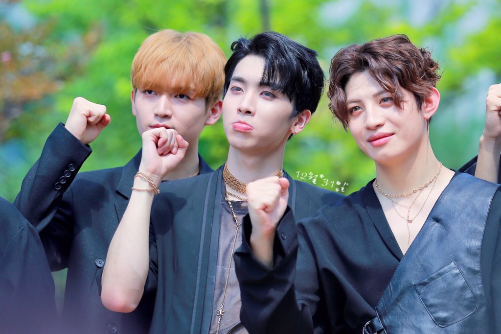 helloagain_5's tweet photo. 190825💛

#업텐션 #UP10TION #샤오 #XIAO #이동열 #The_Moment_of_Illusion #Your_Gravity @UP10TION https://t.co/ieIU7PeBJ3