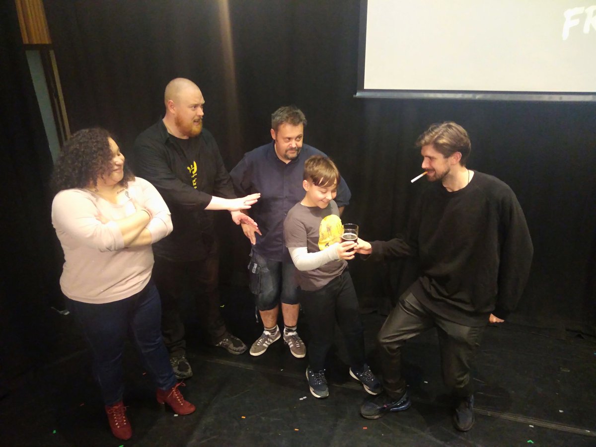 IAmLoudPro's tweet image. When English Kids meet Scottish Poets...

We had such a fab time with @ScottyTyrrell, @idontlovey0uu &amp;amp; @TheGlycoprotein last night!

Only two shows left so come along tonight for @alexrkc, @conorrPA and Joe with the Glasses!

Tinyurl.com/loudpoets

#Edfringe #LoudPoets #IAmLoud