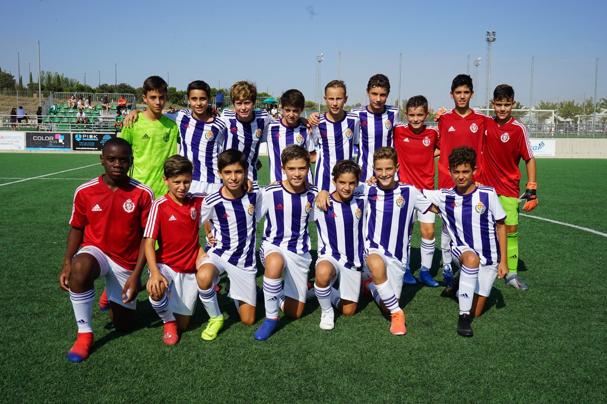 CAMPEONES.

Los infantiles del <a href="/realvalladolid/">Real Valladolid C.F.</a> se proclaman CAMPEONES de este Torneo Nacional en categoría infantil.

Felicidades¡¡¡¡

#IITNElOlivar