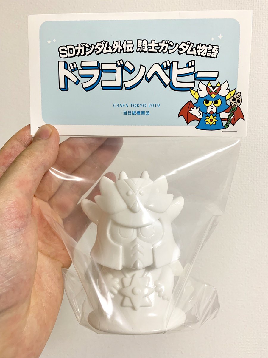 白川周作 On Twitter C3 当日版権商品ではこの子もお迎えしました Sd戦国伝 暴終空城の章 のシャチホコザクレロとシャチホコガンダム 小ぶりながらエッジはパリっと佇まいはゆるっとで最高ですね サイズ感がわからない方の為に 一家にひとつはあるきゃら