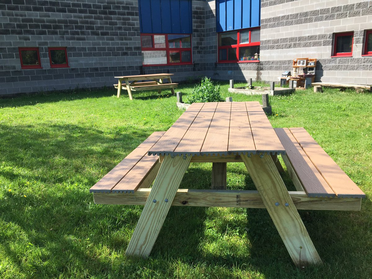 Jen Canfield tweet media