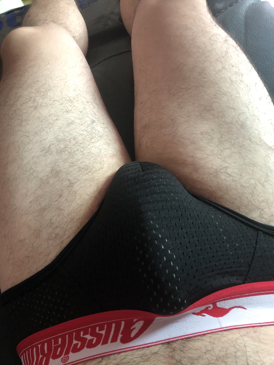 休息的时候硬起来，哈哈，这内裤挺骚