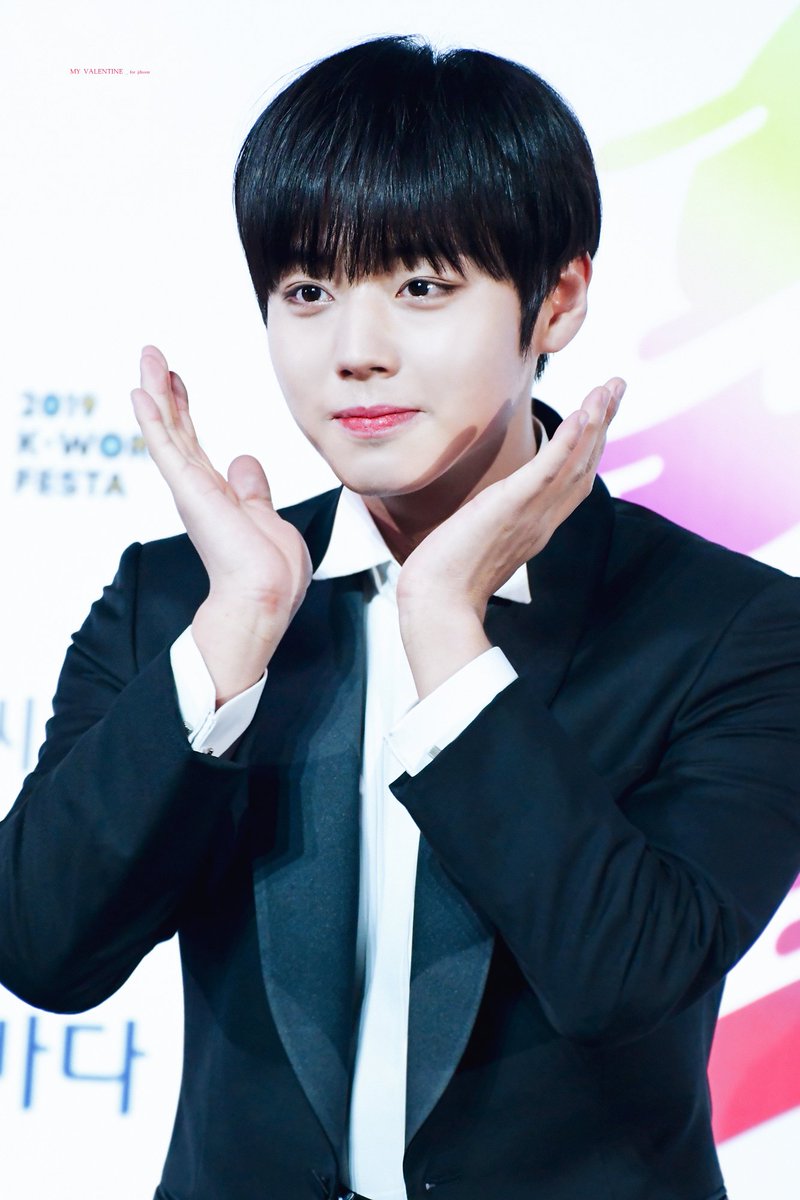 𝐌𝐘 𝐕𝐀𝐋𝐄𝐍𝐓𝐈𝐍𝐄🐰 tweet media