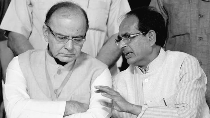 स्व. अरुण जी <a href="/BJP4India/">BJP</a> के रणनीतिकार थे, #NewIndia के शिल्पकार थे!

वे बहुमुखी प्रतिभा के धनी, कुशल संगठक और सफल प्रशासक थे!

उनका हमें छोड़कर जान न सिर्फ एक पार्टी, बल्कि पूरे देश का नुकसान है। ॐ शांति 

#ArunJaitley