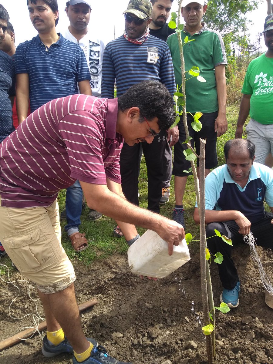 mathur_dilip's tweet photo. @C_P_Gurnani @SandeepChandna5  @drsatishpai #TechMPune BT team along with #Sundaram and @vrindapisharody joined #TechMGreenArmy for tree Plantation, guarding and trenching  drive at Pashan-Baner hill area. @DasarwarSheetal @kalpanadivadkar https://t.co/huYuakE2U3