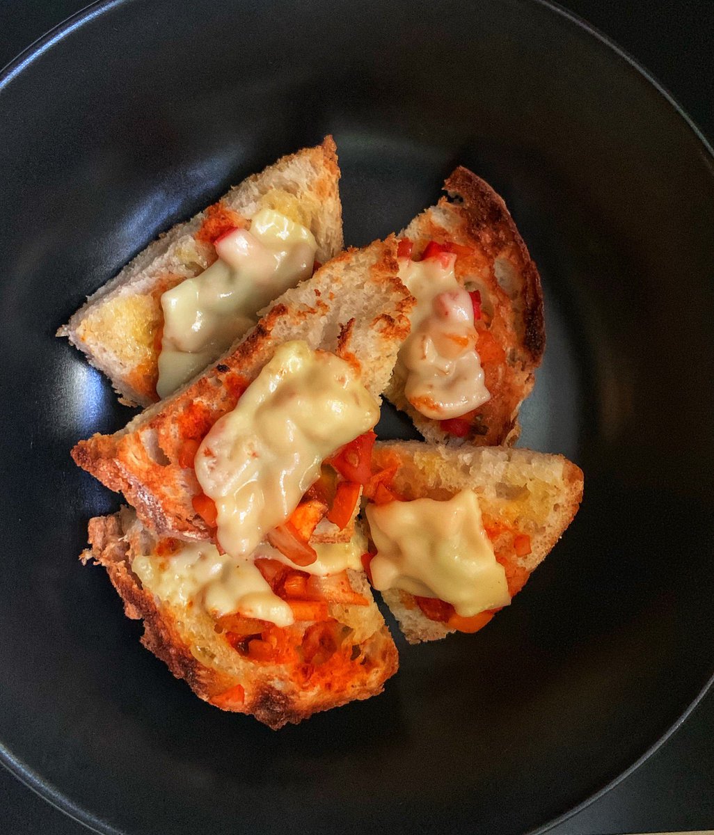 kitchnwtchngirl's tweet photo. Mini Toast Bites ๐๐
๐ง
#smallbites #Tasty #Delicious #MouthWatering #foodie #SmallBites #appetizers #food #foodstagram #eeeeeats #tapas #instafood #Yummy #feedfeed #cheflife #amusebouche #Foodie #snack #foodporn #delicious #londonbites #londoneats #londonfoodie #londonfood https://t.co/aA6dix0O1n