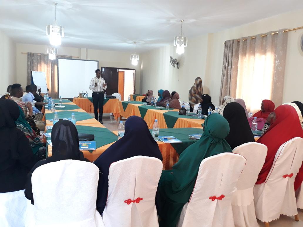 YOVENCONGO's tweet photo. Happening now in Maansoor is a case management session with the Child Welfare Committee from all districts and 7 IDPs in #Hargeisa.

#YOVENCO2019 https://t.co/MxUjWk9VBE